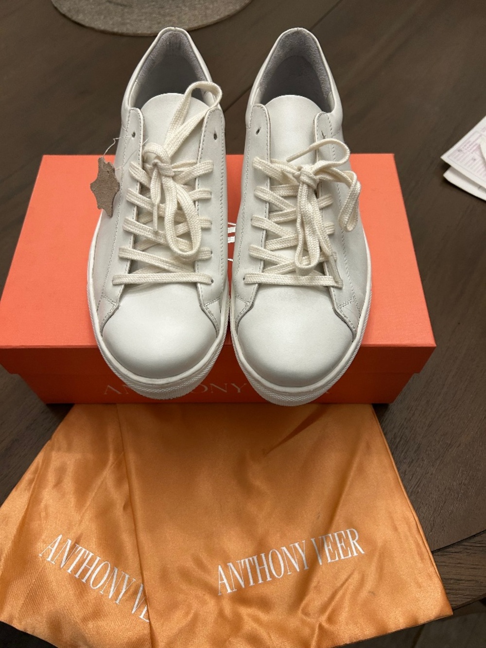 Anthony Veer women’s casual sneaker